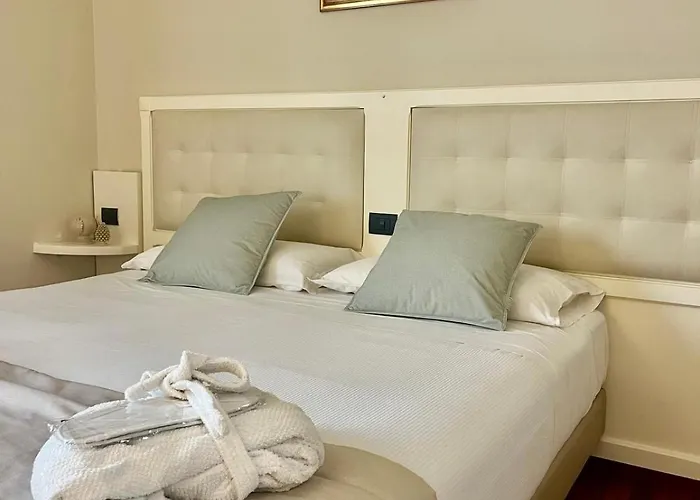 デラ ヴァッレ 4*