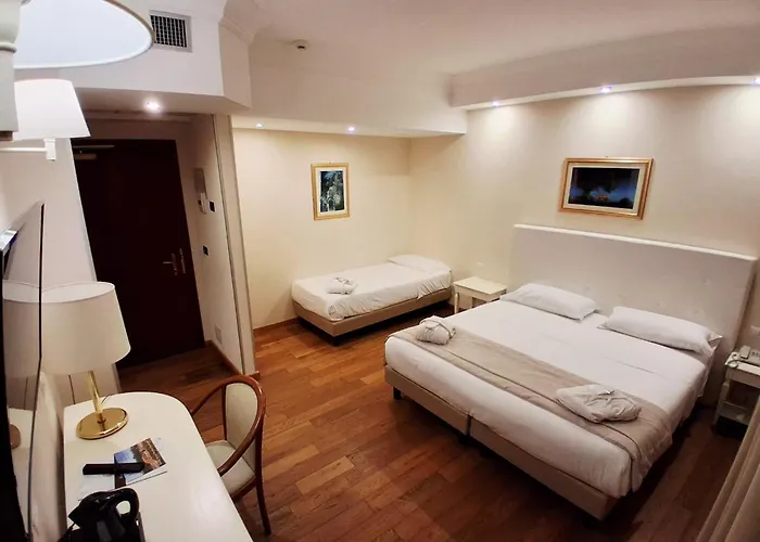 デラ ヴァッレ ホテル 4*